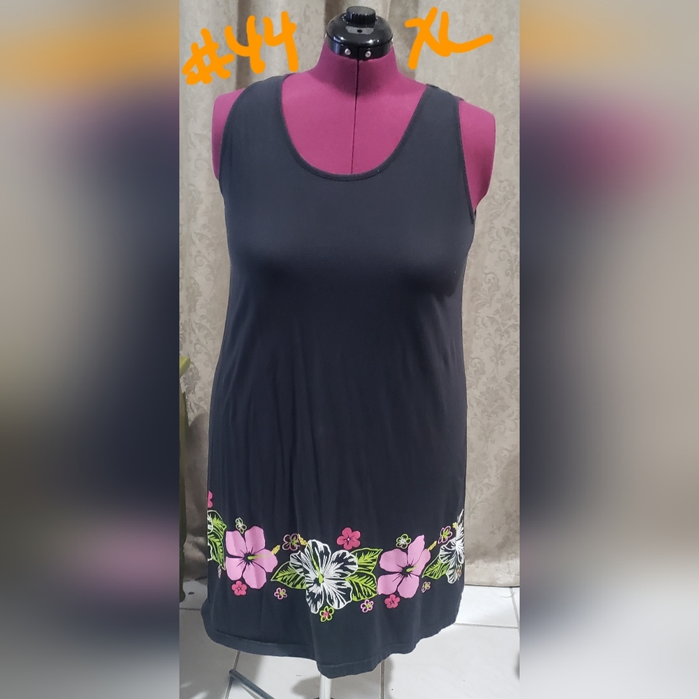 WOMEN'S CLOTHING SIZE XL # 44